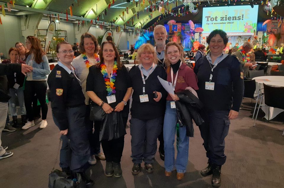 Vogelgroep Kampen haalt 2 checks van €1000 op in Den Bosch